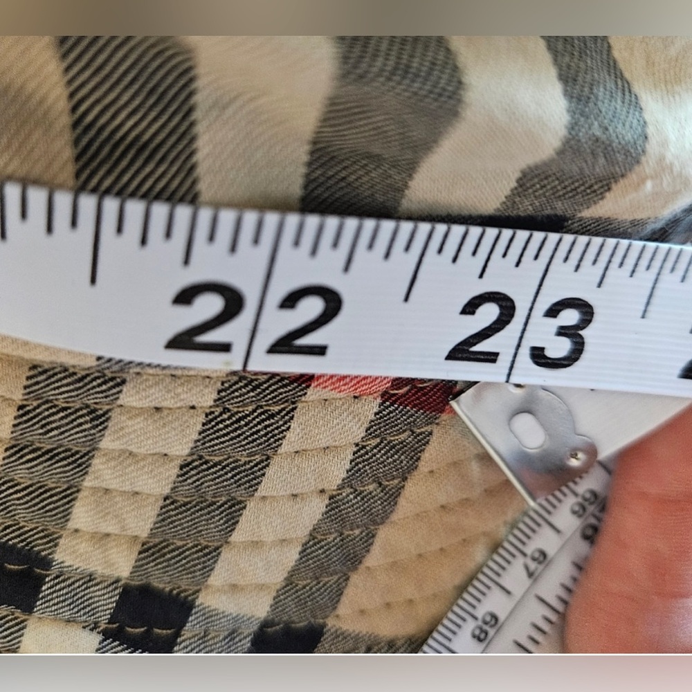 Burberry Beige Vintage Check Bucket Hat - Picture 9 of 11